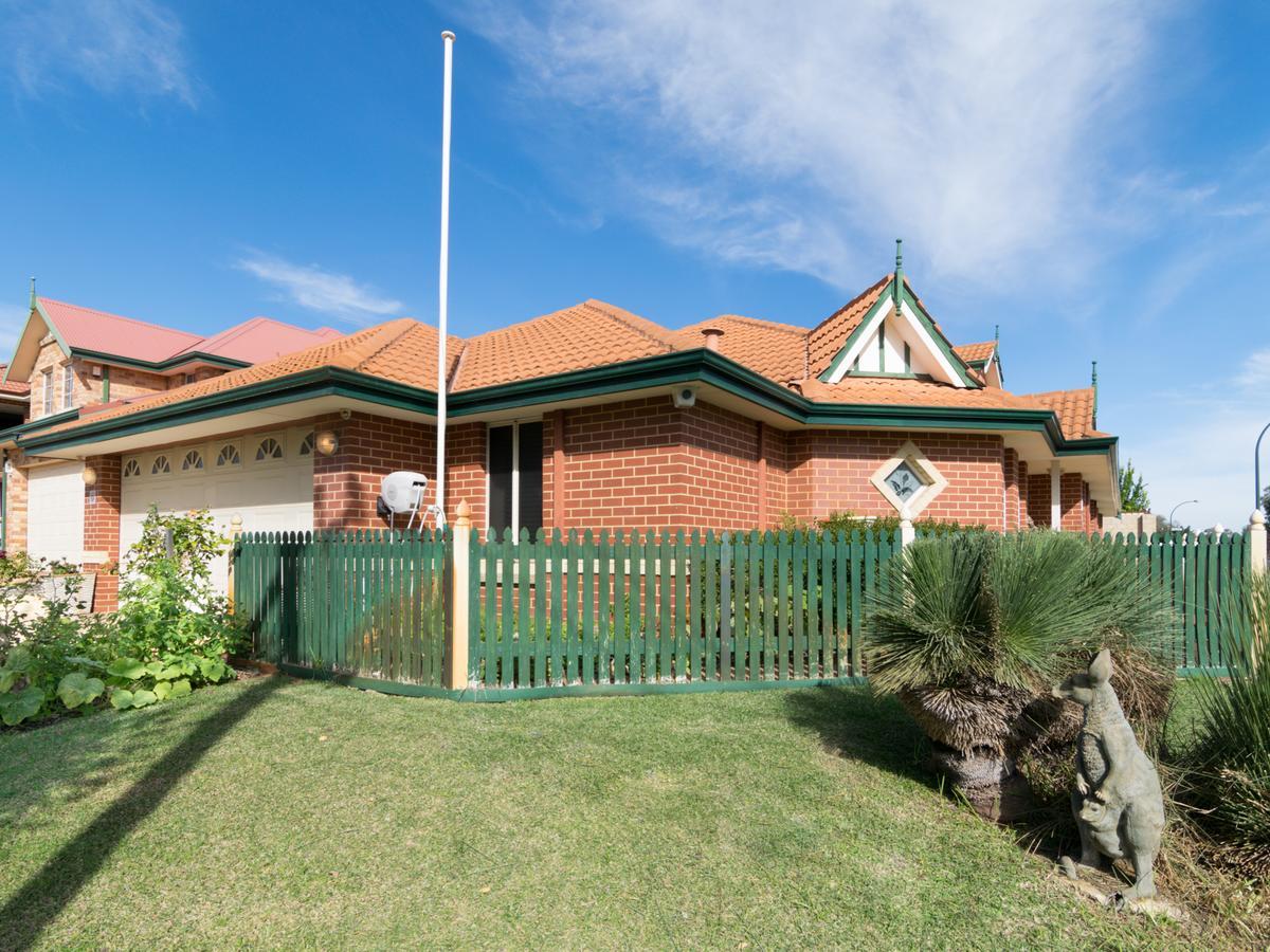 Ascot On Swan Bed & Breakfast Perth Exterior photo